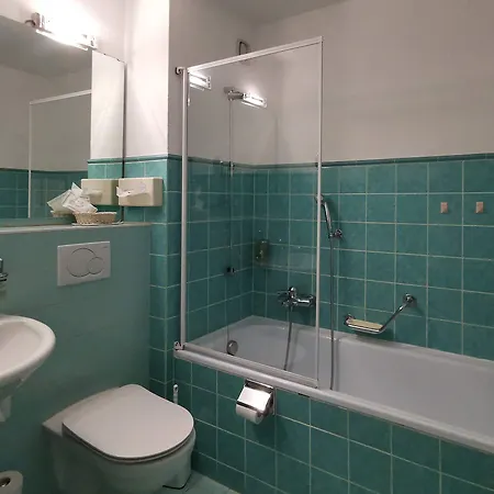 Salina Maris - Wellness & Vintage מלון Mörel